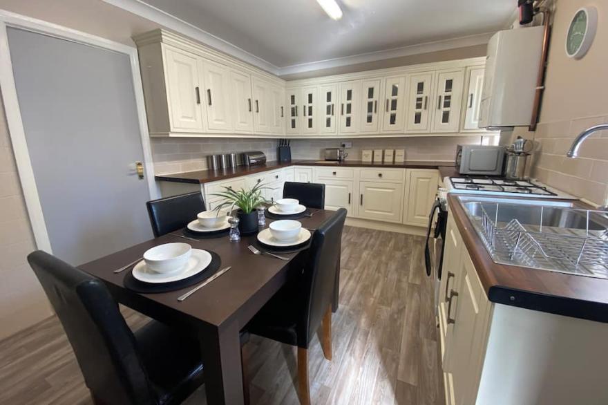 East Park House - Sleeps Up-to 6