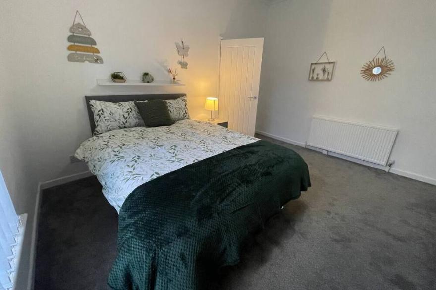 Incredible 4BR House in LFC