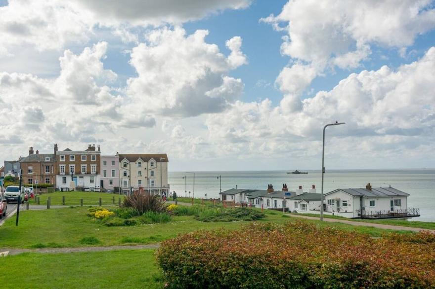 Pass the Keys | Stylish period seaside apartment direct sea view