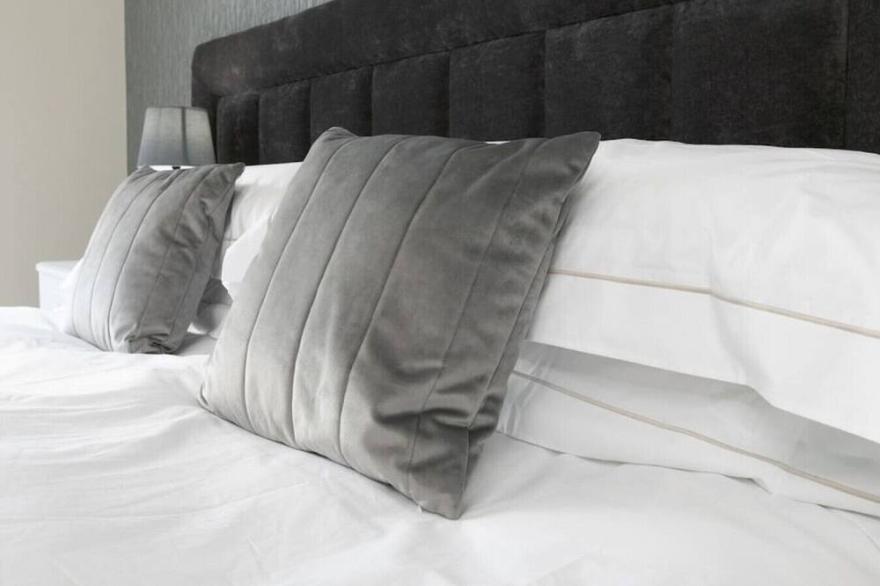 Pembroke Castle Penthouse 4 · Pembroke Castle Penthouse 4