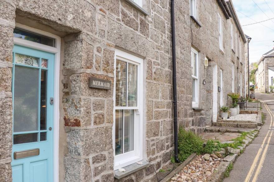 MERMAID COTTAGE, family friendly, with open fire in Mousehole