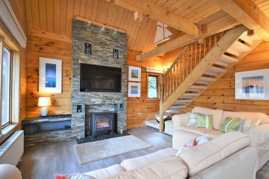 Trelowen - Three Bedroom House, Sleeps 6