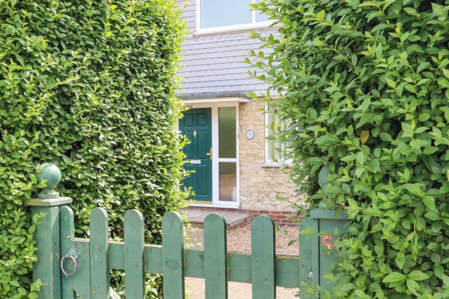 THE GARDEN HOUSE, pet friendly, with a garden in Whitstable
