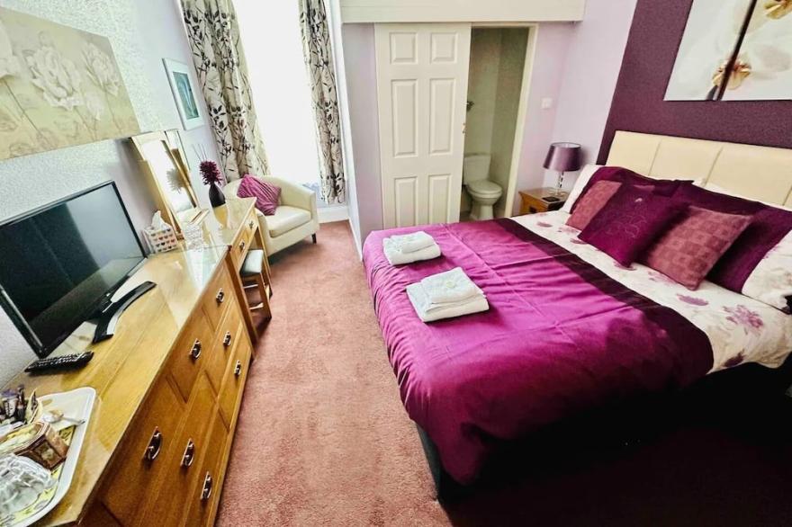 Exton House. Perfect for Large Groups!