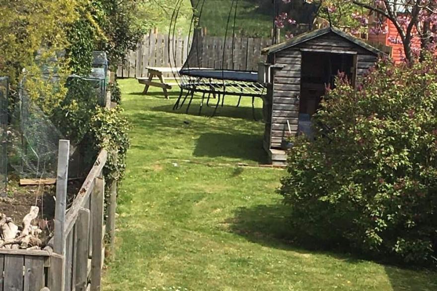 Highly appointed dog and family friendly cottage located close to Runswick Bay