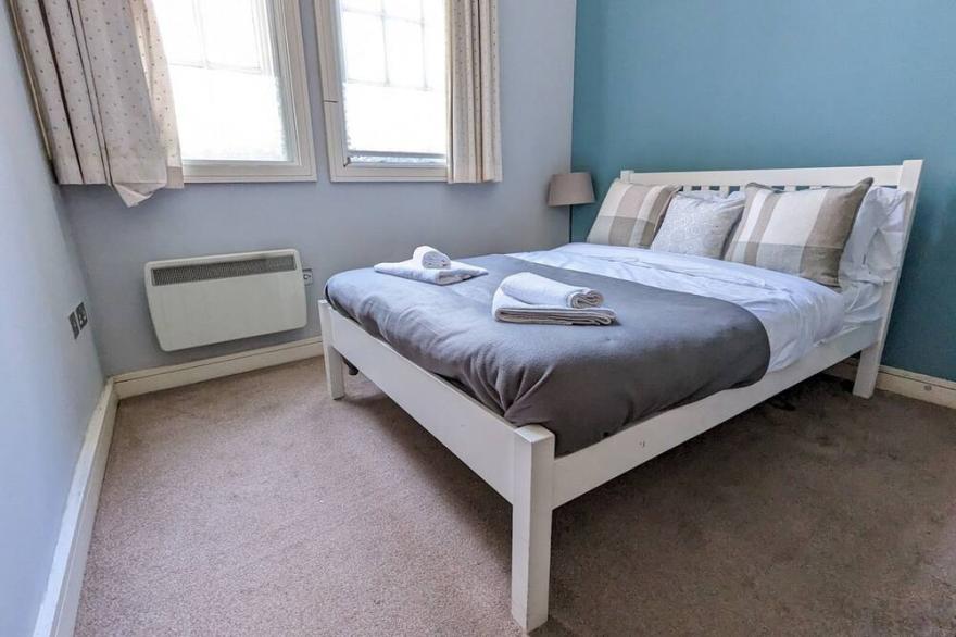 Pass the Keys | Quality Central Character Mailbox Apartment