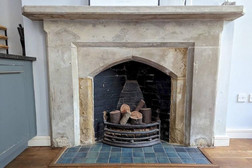 Pass the Keys | Quality Central Character Mailbox Apartment
