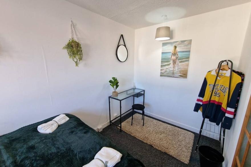 Spacious & Comfy Near Nec/airport - Garden & Parking
