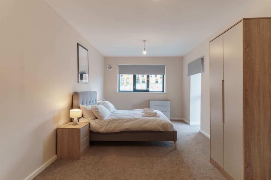 Spacious 2 Bed Apartment in Manchester Centre