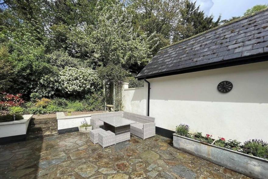Idyllic Cottage in Heart of Devon Countryside