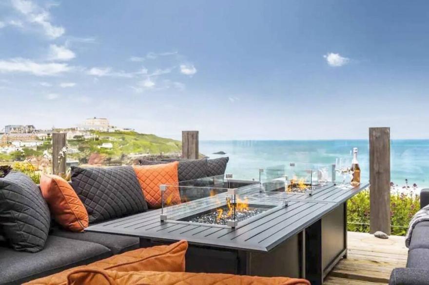 Sands Beach House - Five Bedroom Villa, Sleeps 10