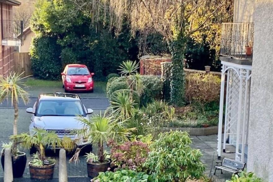 Large Quaint Mews Property in Rostrevor Village