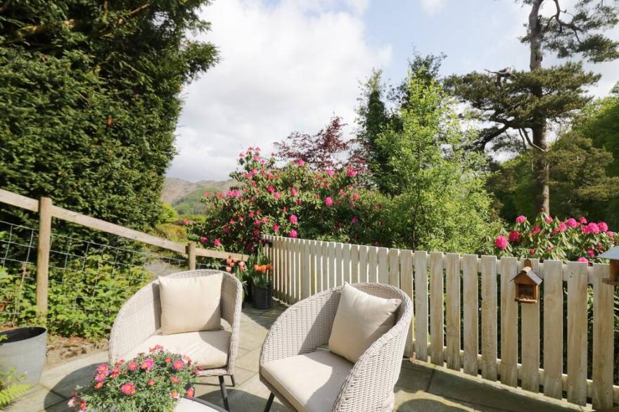 OLD FARM COTTAGE, pet friendly, with open fire in Skelwith Fold