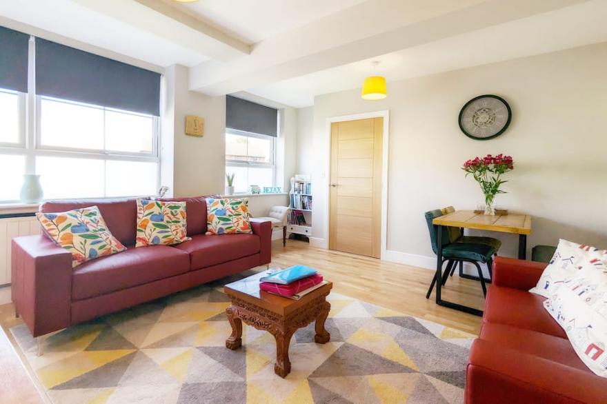 Pebblestone -  a flat that sleeps 4 guests  in 2 bedrooms