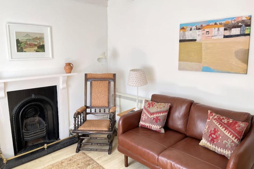 9 Mount Pleasant - minutes away from Hepworth museum and town centre