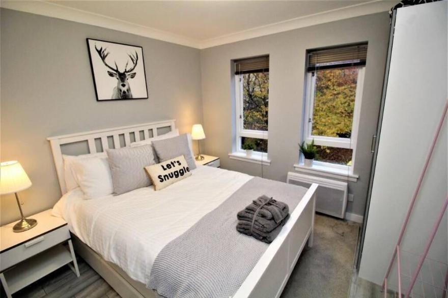 Superb 2 Bed Apartment in Finnieston, Close to SEC, Hydro and City Centre
