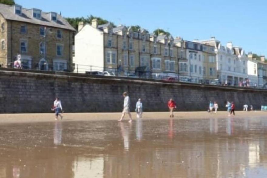 Sea View Apartment - Beautiful apartment with stunning views right across the se