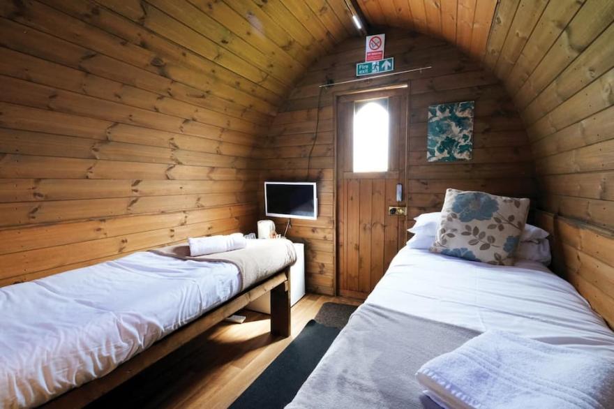 Ocean View 2 - 1 Bedroom Wooden Pod - Llanrhidian
