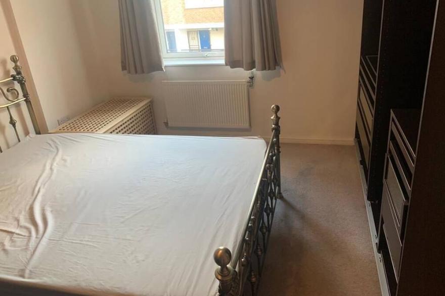 1 Bedroom Apartment in Mile End