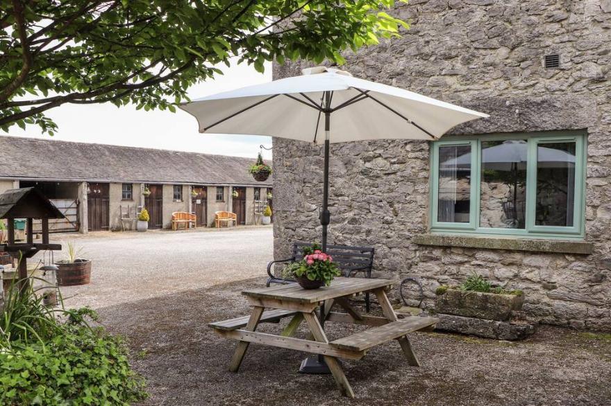 CORNER COTTAGE AT BRACKENTHWAITE HOLIDAYS, pet friendly in Arnside
