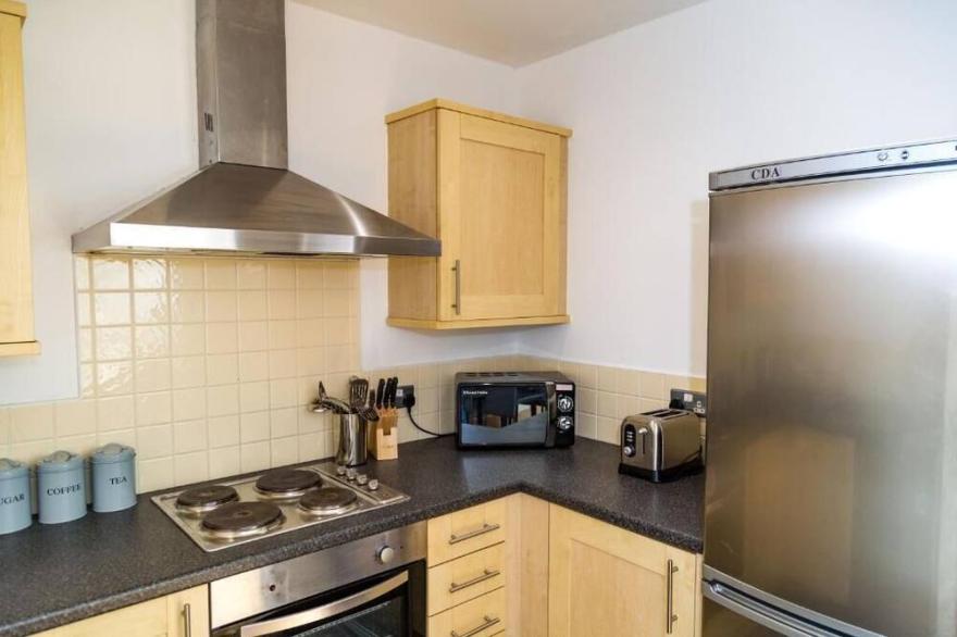 Bright Liverpool City Centre Apartment with Great View & Parking