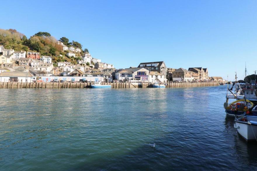 BADGER SET NEAR LOOE, family friendly, with pool in Pelynt