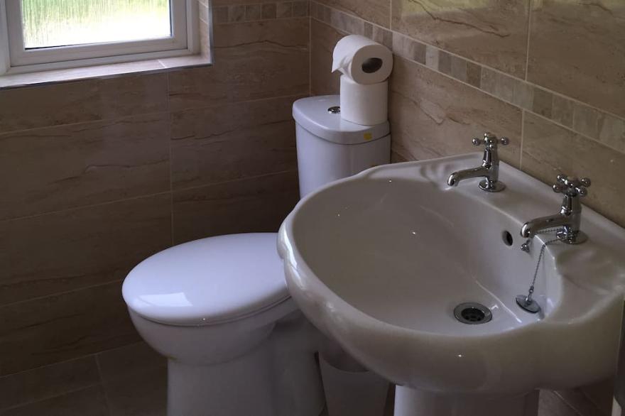 ❤Superb 4 Bedroom Holiday Home, Mountain View,  Close to Aberavon Beach❤