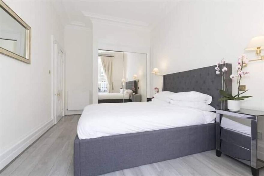 Deluxe 1 Bedroom Apartment in Belgravia