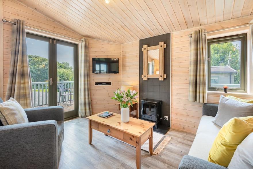 Dell Lodge - a holiday lodge that sleeps 2 with an en-suite