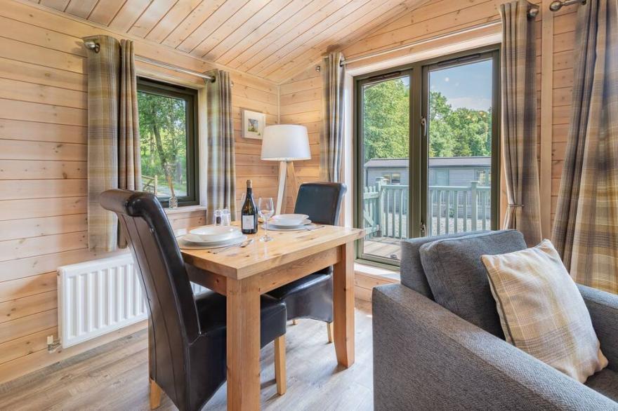 Dell Lodge - a holiday lodge that sleeps 2 with an en-suite
