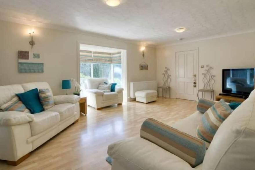 Vacation home Powmill House in Kinross - 13 persons, 5 bedrooms