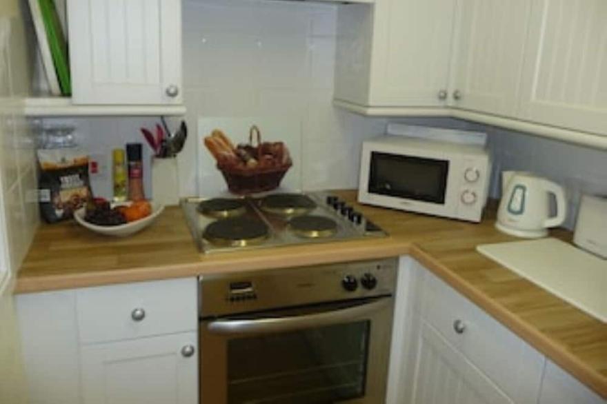 Super Self Catering Apartment Near Salisbury UK
