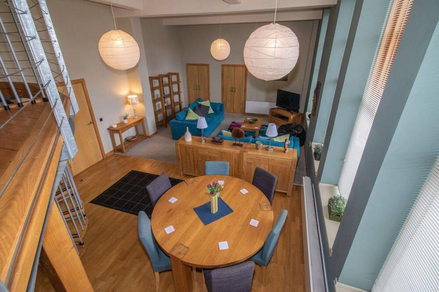 College Street - 3 bedroom luxury apt.in Merchant City