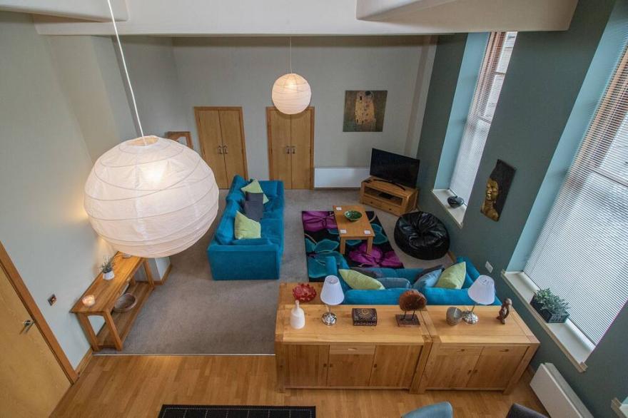 College Street - 3 bedroom luxury apt.in Merchant City