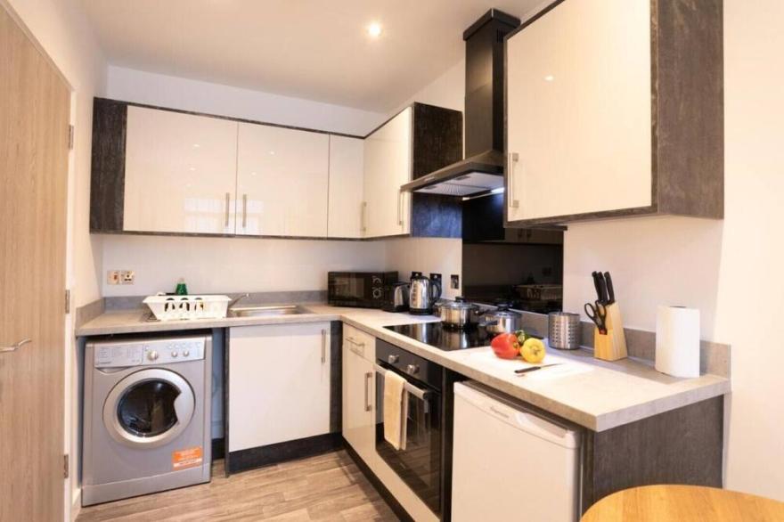 Hömli Smart City Centre Apartment  One-Bedroom Apartment Sleeps2