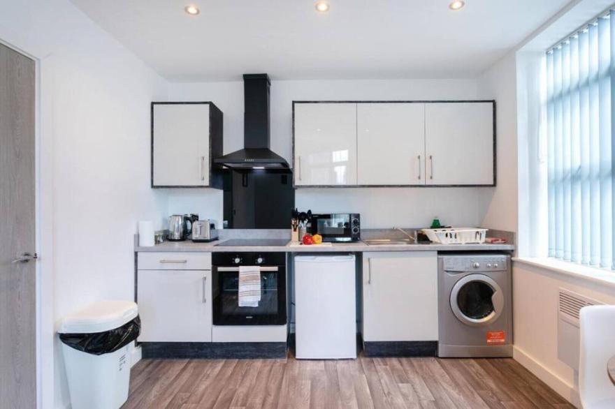 Hömli Smart City Centre Apartment  One-Bedroom Apartment Sleeps2