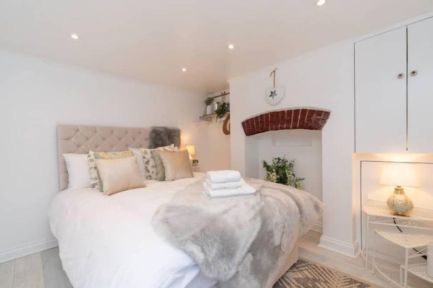 Central Apartment - with Patio + Free Parking!