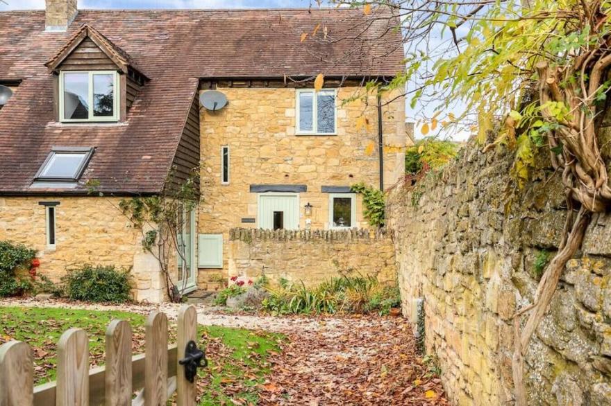 Granary Cottage - Luxury Barn Conversion!