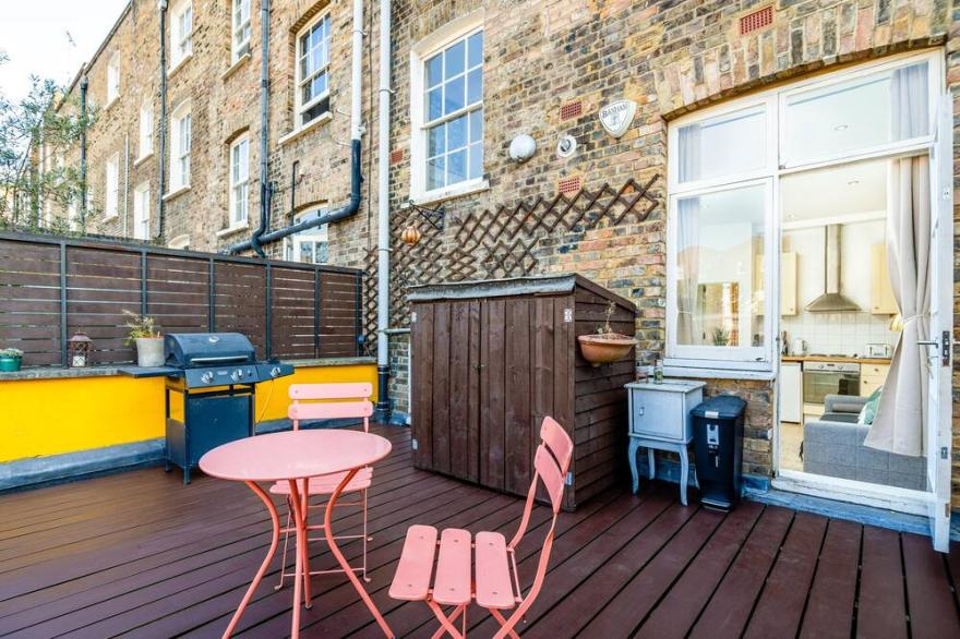 Amazing Chic Little Venice Gem One Bed Apartment!