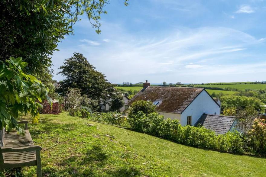 Stunning Country Cottage Parking & 1 min to Beach