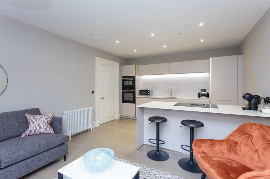 Melville Street Luxury 1 Bed Apartment