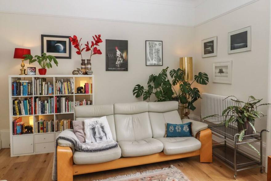 ARCHERY RETREAT, family friendly, with a garden in St Leonards-On-Sea