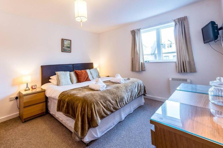 Pass the Keys | 2 Bedroom Apartment with Parking