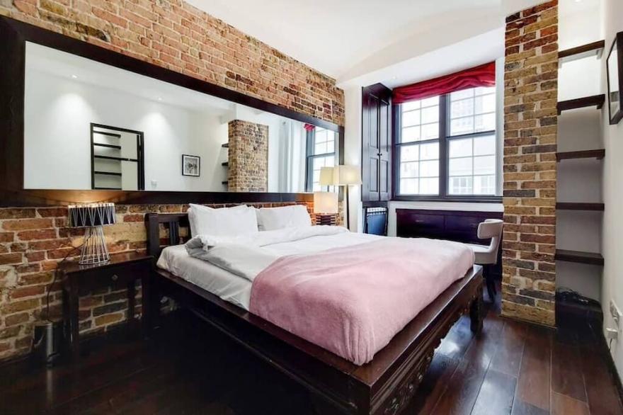 Lovely 2-bedroom duplex apartment in Belgravia