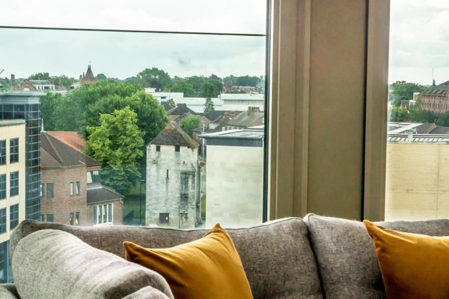 Tree Tops @ Ryedale House -  a premium stay that sleeps 4 guests  in 2 bedrooms