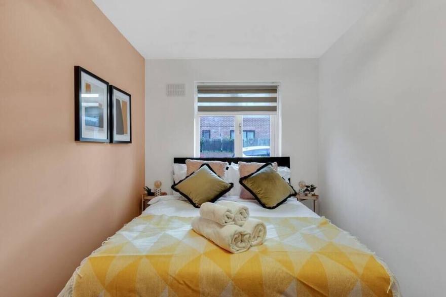 Bright and Cosy Two Bedroom Apartment - Sleeps 4