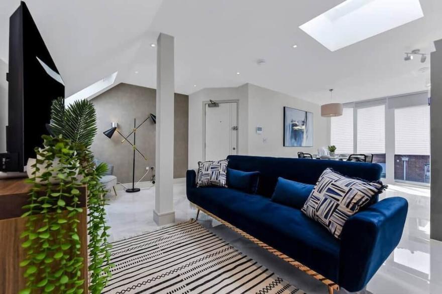 Creative stylings 2 Bedroom in Wembley Park
