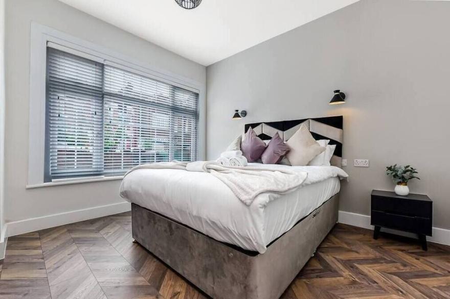 Lovely 2 BR with Grill