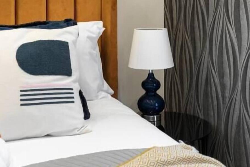 Cozy Living Experience -Sleeps 2
