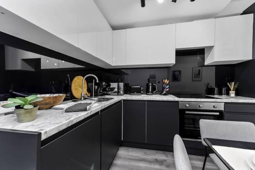 Stunning Three Bed Funky Home in Artistic Location